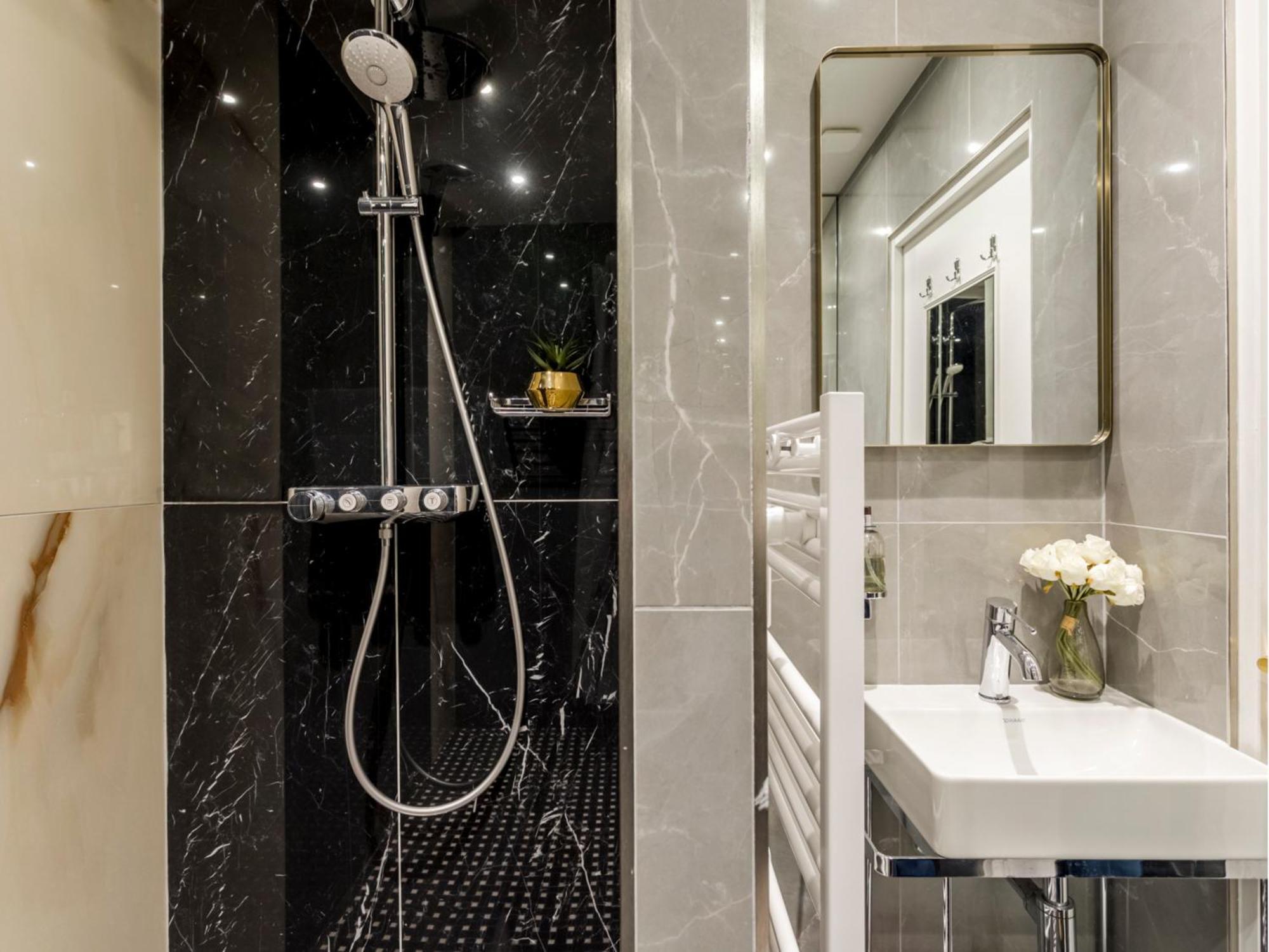 Merveil - Luxury -champselysees- Florentin I Parigi